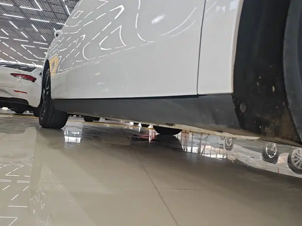 Фото 21 - Roewe D7
