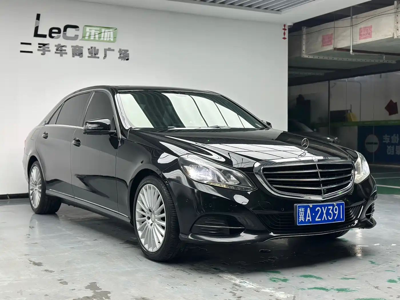 Mercedes-Benz E-Class 2015 E 200 L фото 3