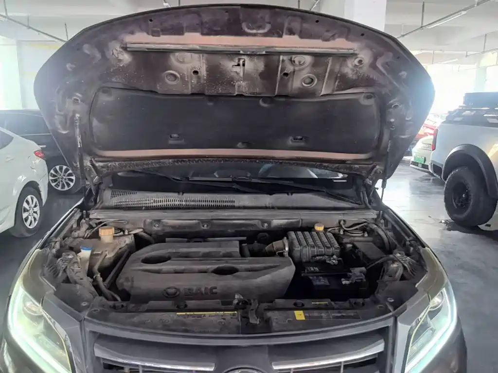 BAIC Huansu S6 2016 2016 1.5T Manual Leading Style