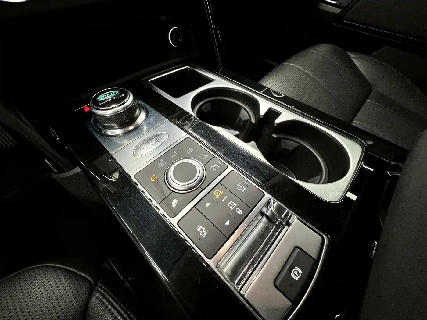 Land Rover Discovery 2018 3.0 SC V6 SE фото 11