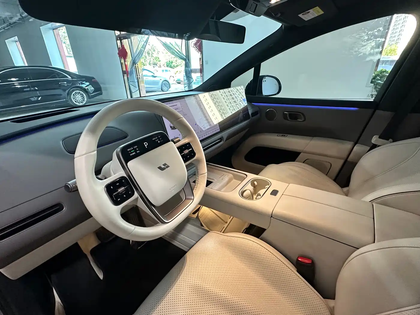 Li Auto i6 2026 2025 4WD Base Model