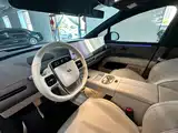 صورة 7 - Li Auto i6