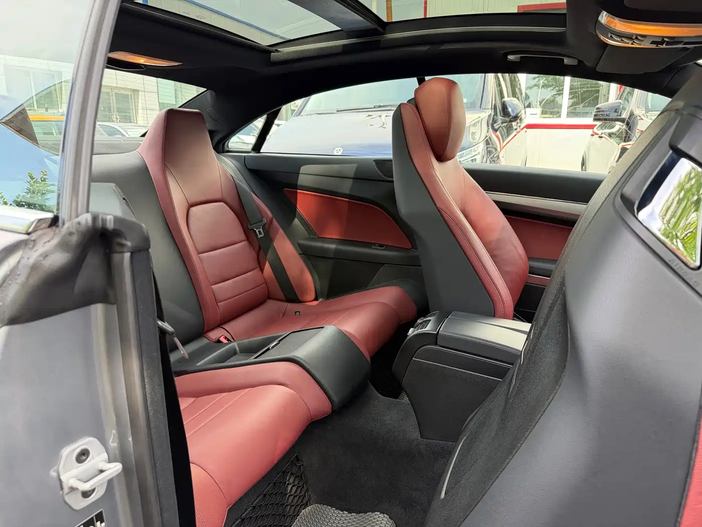 Mercedes-Benz E-Class (Import) 2012 E 200 CGI Coupe фото 9