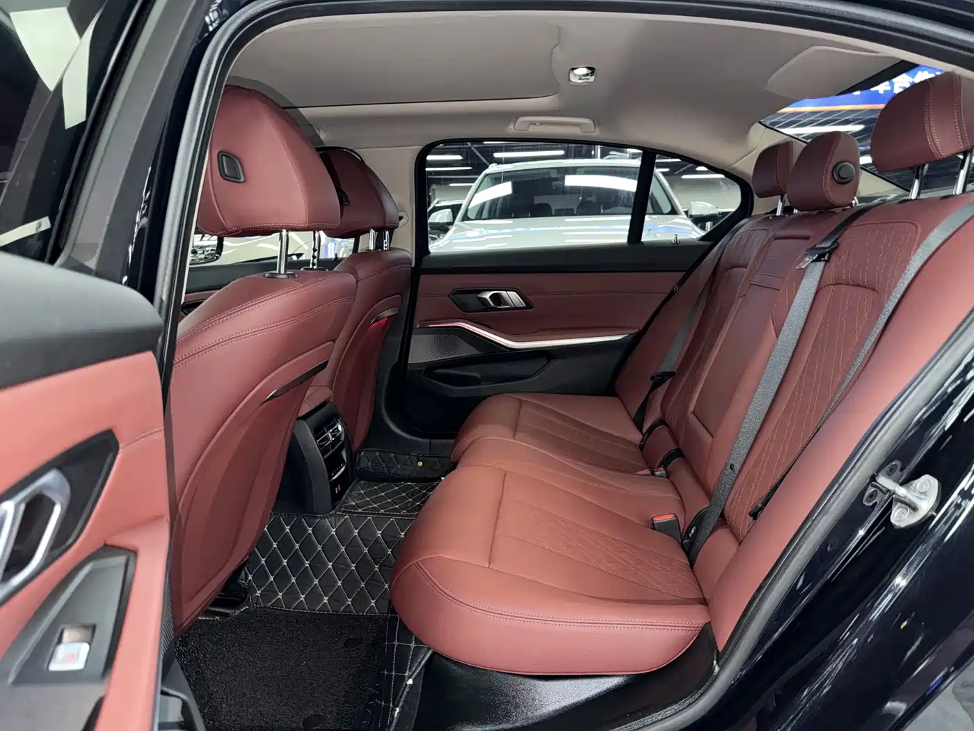BMW i3 2024 eDrive 35 L фото 9