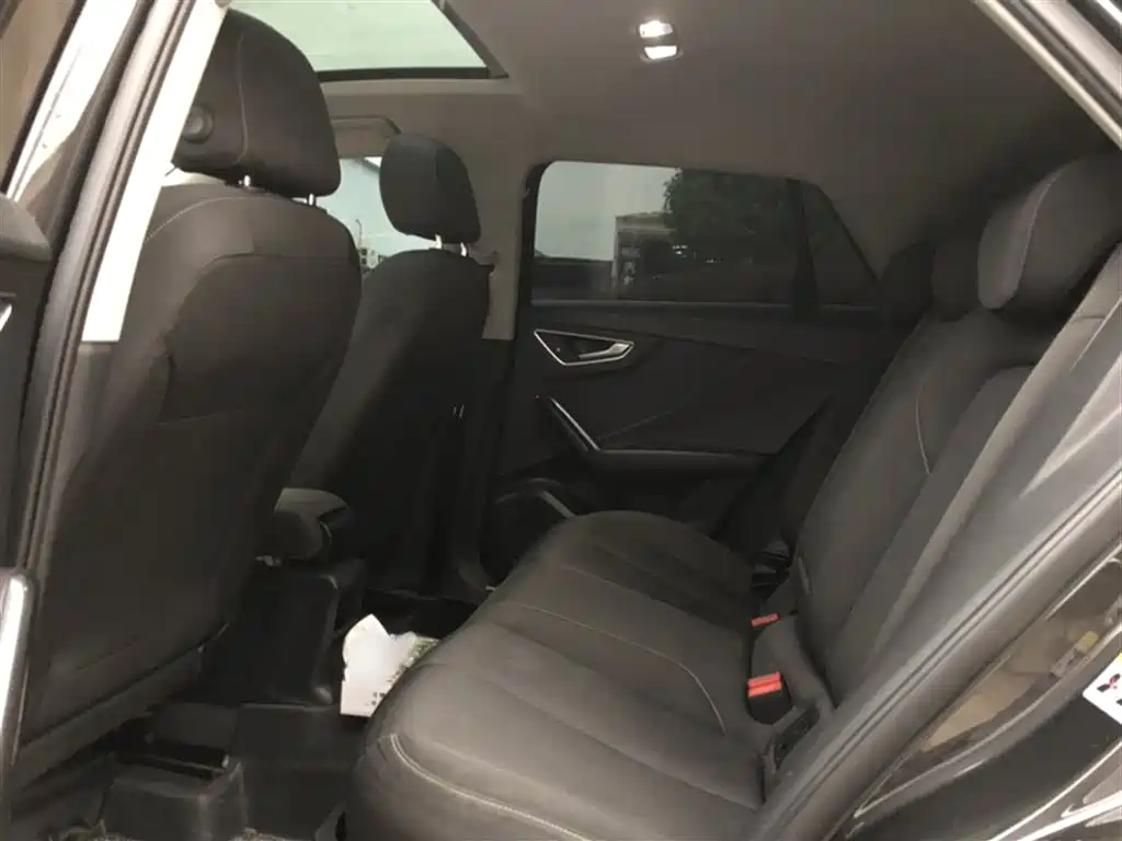Audi Q2L 2018 35 TFSI Launch Exclusive Edition China VI фото 10