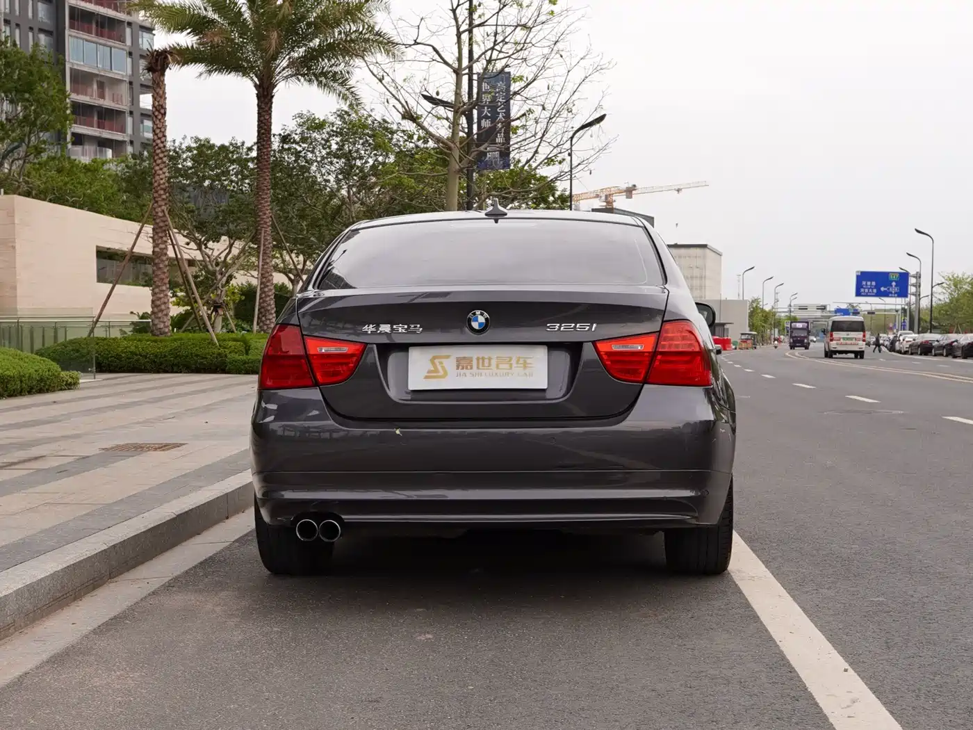 BMW 3 Series 2009 325i Luxury фото 12