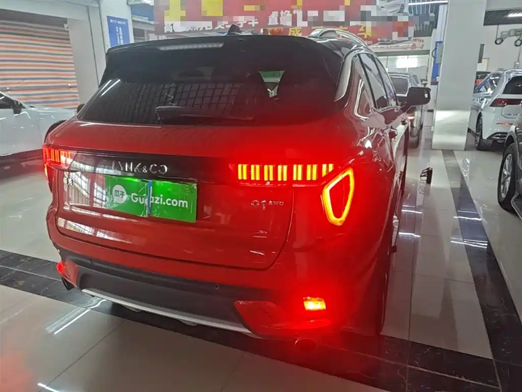 Lynk & Co 01 2019 2.0T AWD Pro Edition China V фото 7