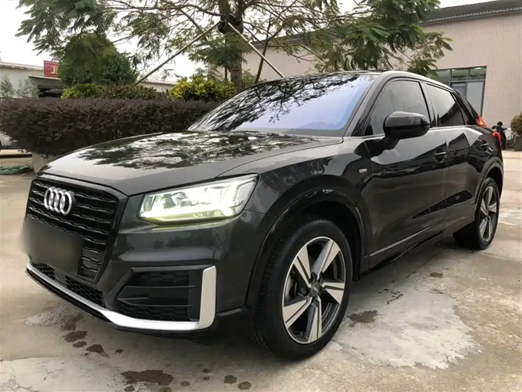Audi Q2L 2018 35 TFSI Launch Exclusive Edition China VI фото 2