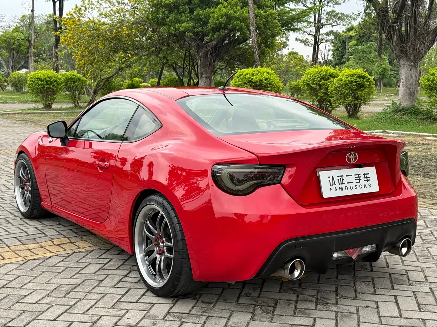Toyota 86 2014 2.0L Automatic Luxury фото 16
