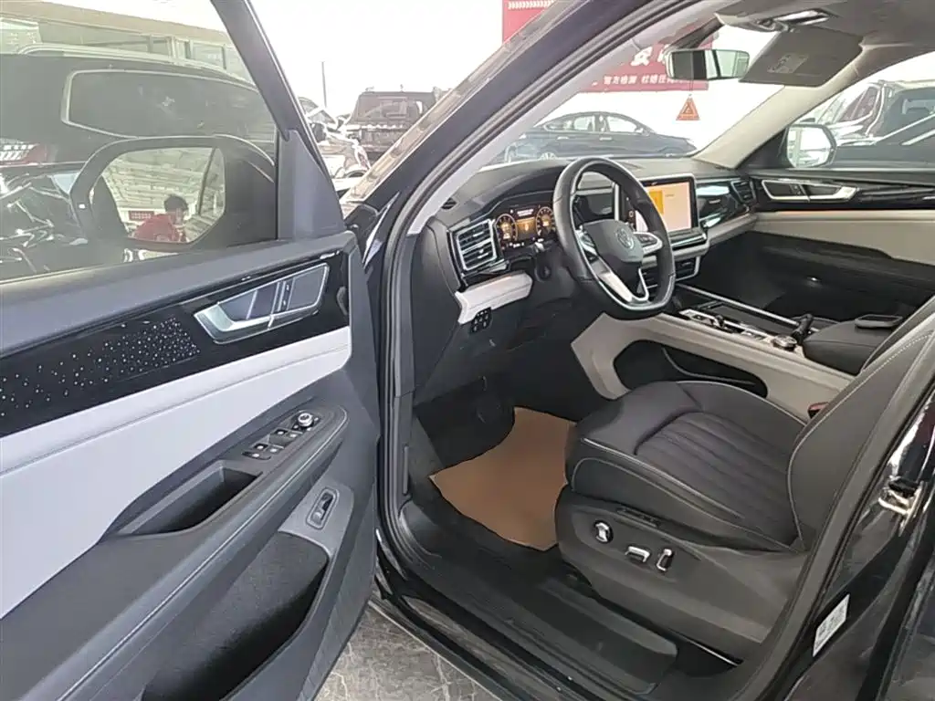 VOLKSWAGEN TOURANG