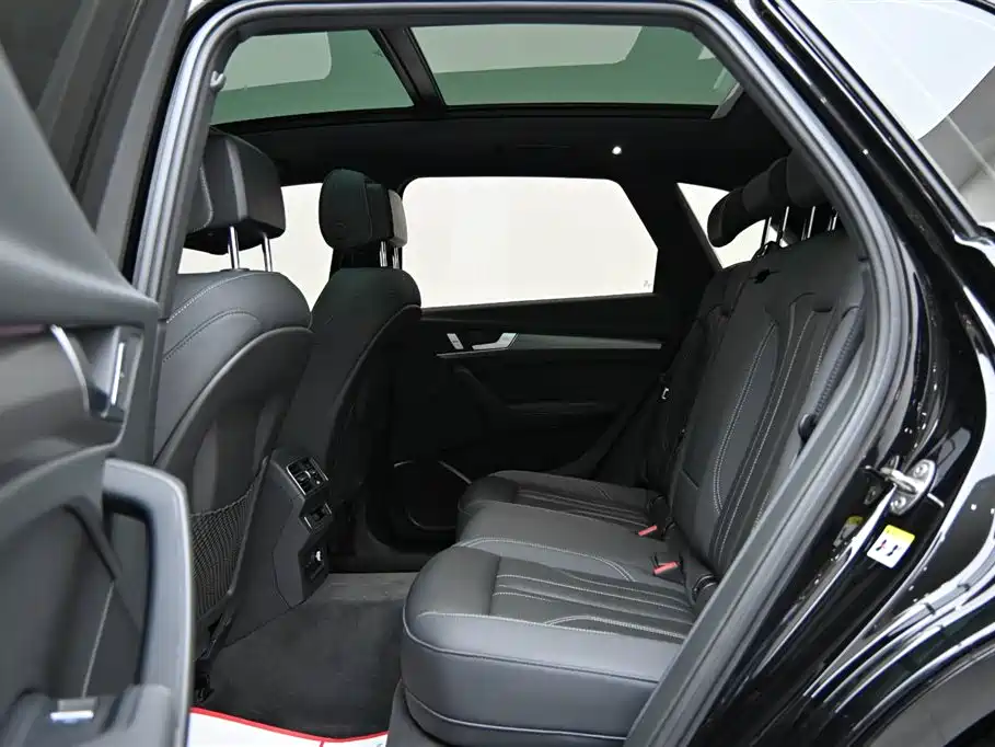 Audi Q5L 2023 40T Luxury Dynamic фото 12