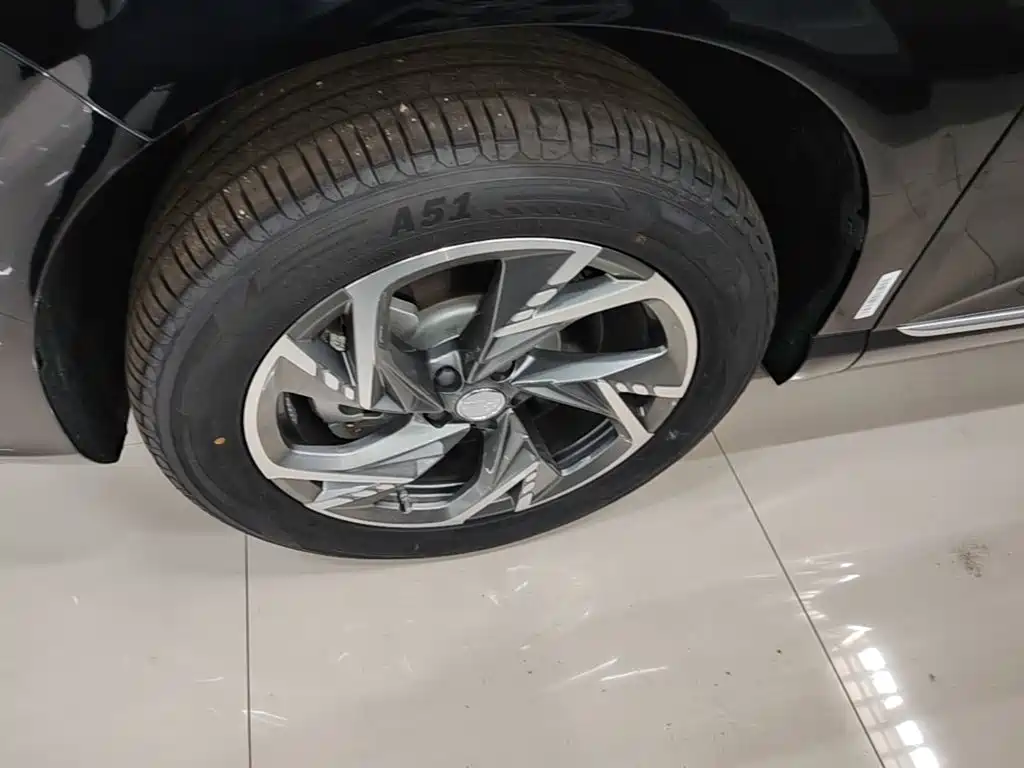 Hongqi HS3 PHEV 2026 2024 PHEV 115km Power Edition