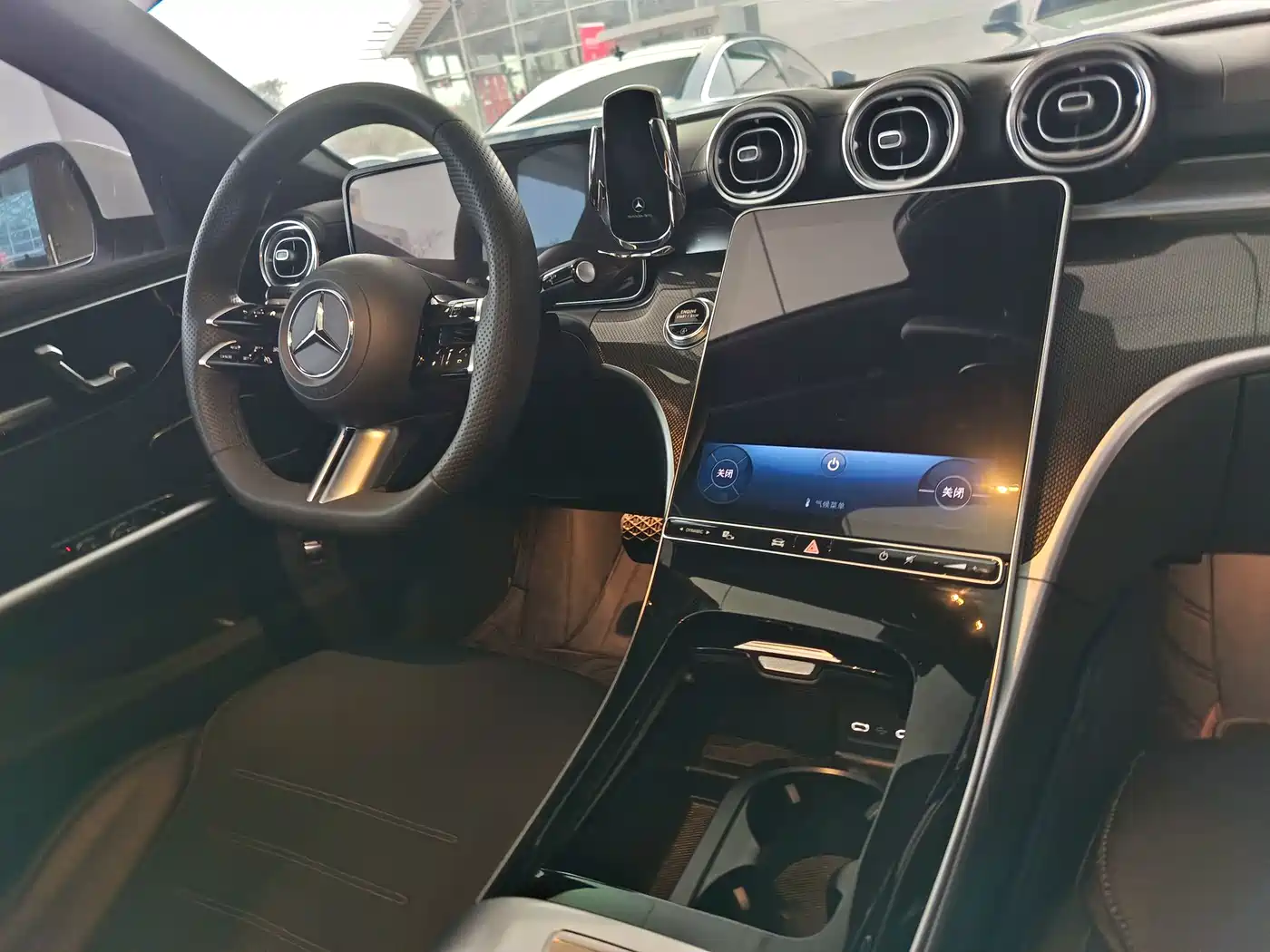 Mercedes-Benz C-Class 2024 C 260 L Sport фото 10