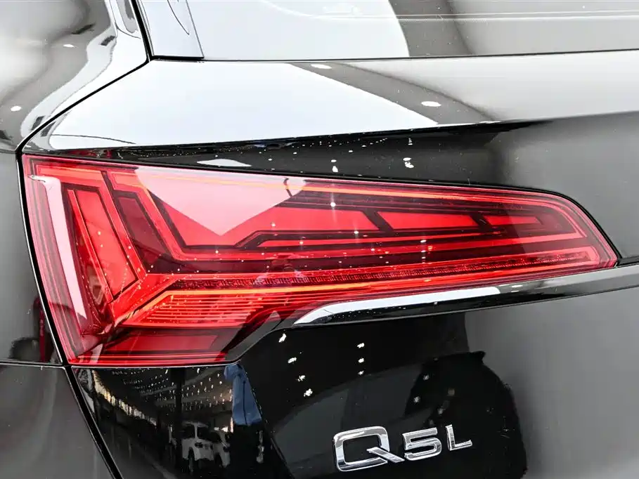 Audi Q5L 2023 40T Luxury Dynamic фото 9