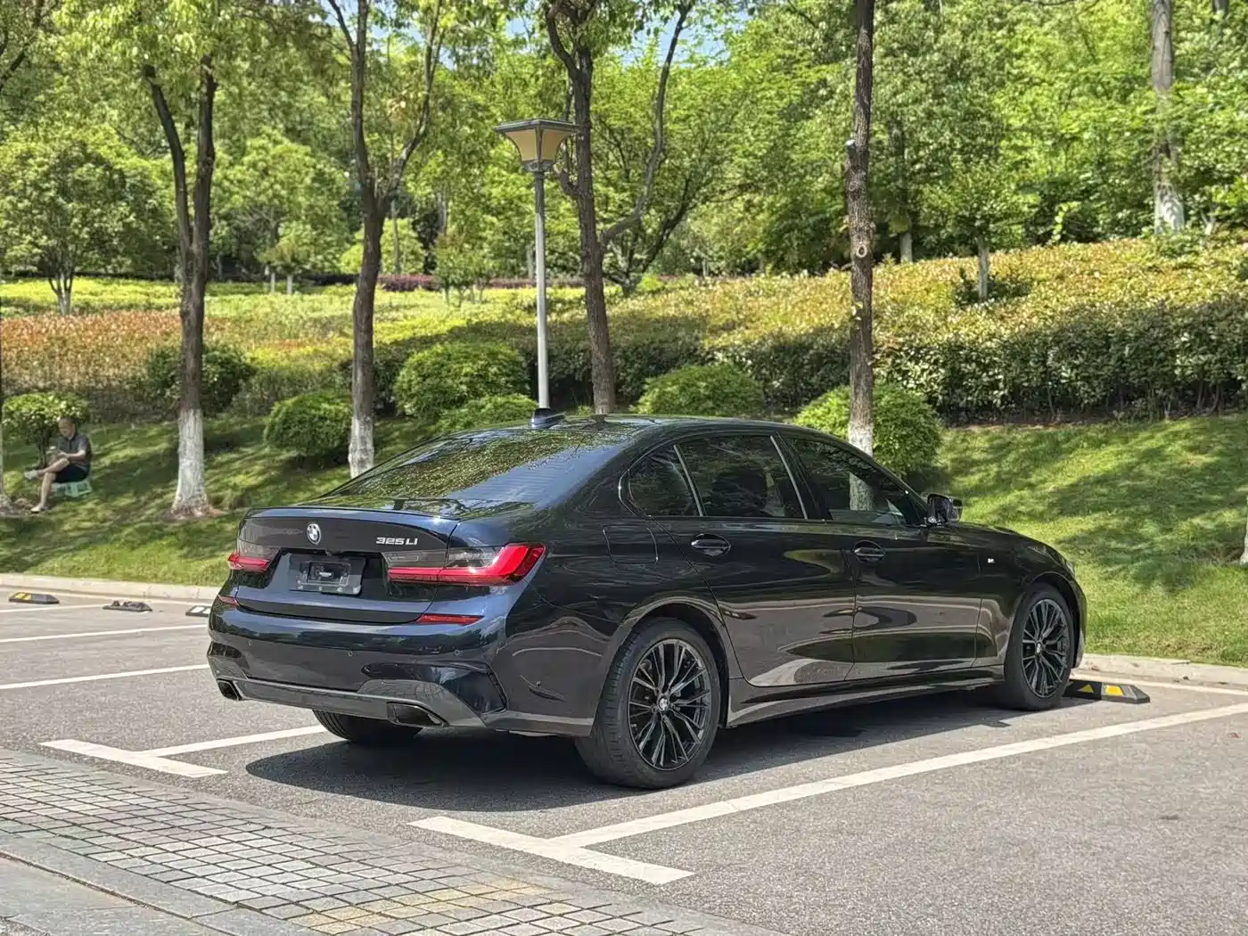 BMW 3 Series 2022 325Li M Sport Shadow Edition фото 10