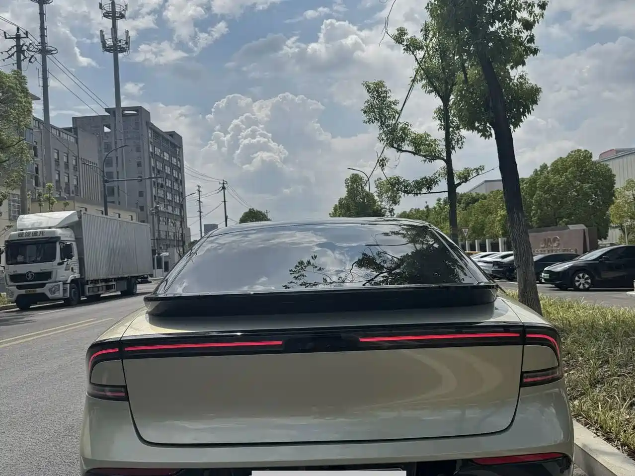 Photo 10 - XPeng P7+