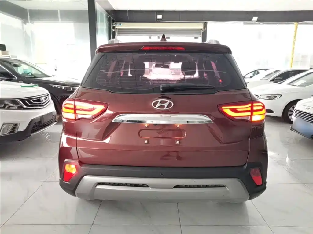 Hyundai Beijing Hyundai ix35 2018 2.0L Automatic 2WD Zhiyong·Enjoyment Edition фото 6