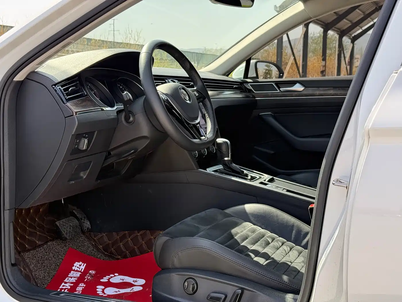 Volkswagen Magotan 2018 330TSI DSG Luxury фото 17