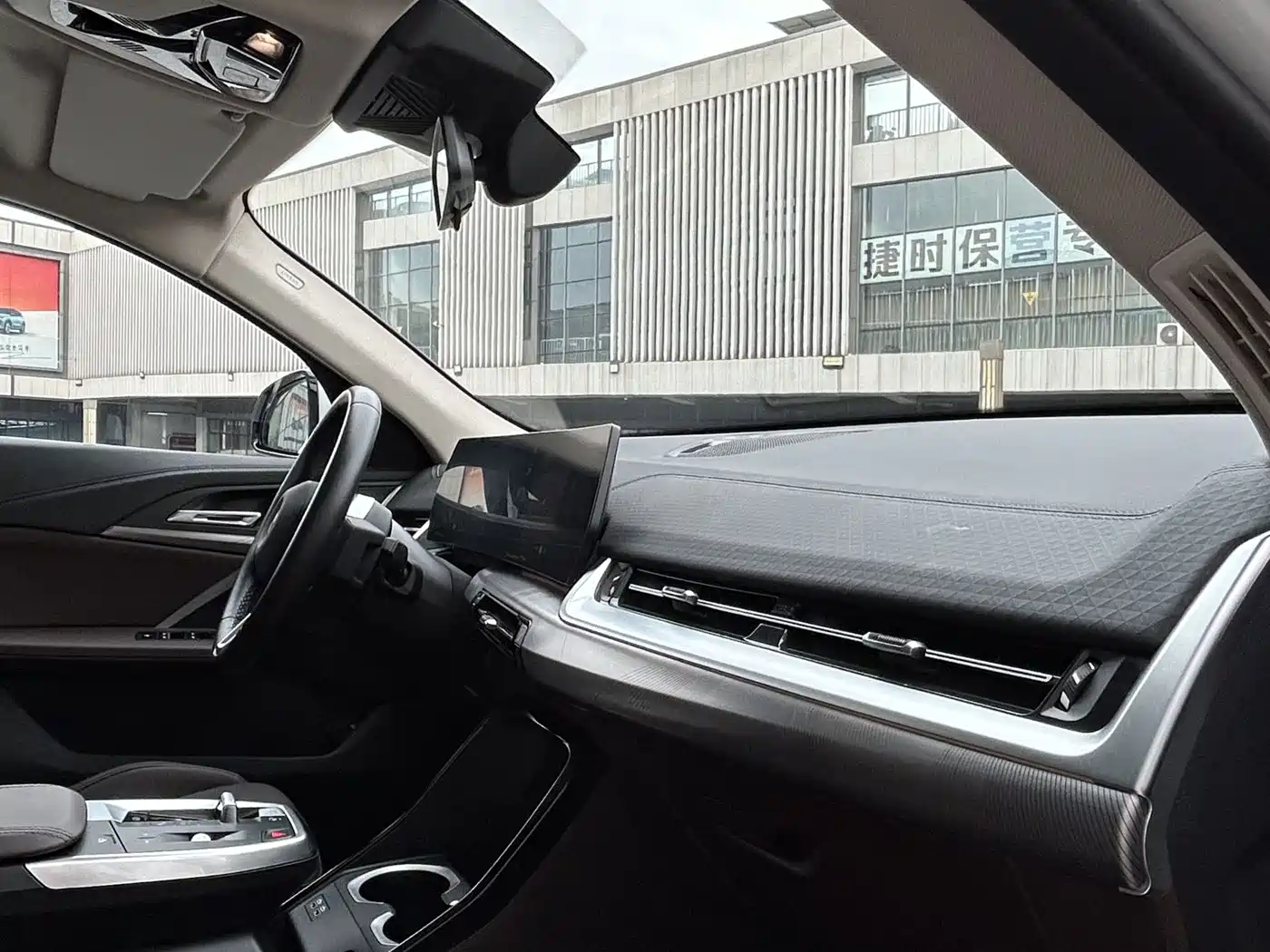 BMW X2 (Import) 2025 2024 sDrive25i M Sport Package