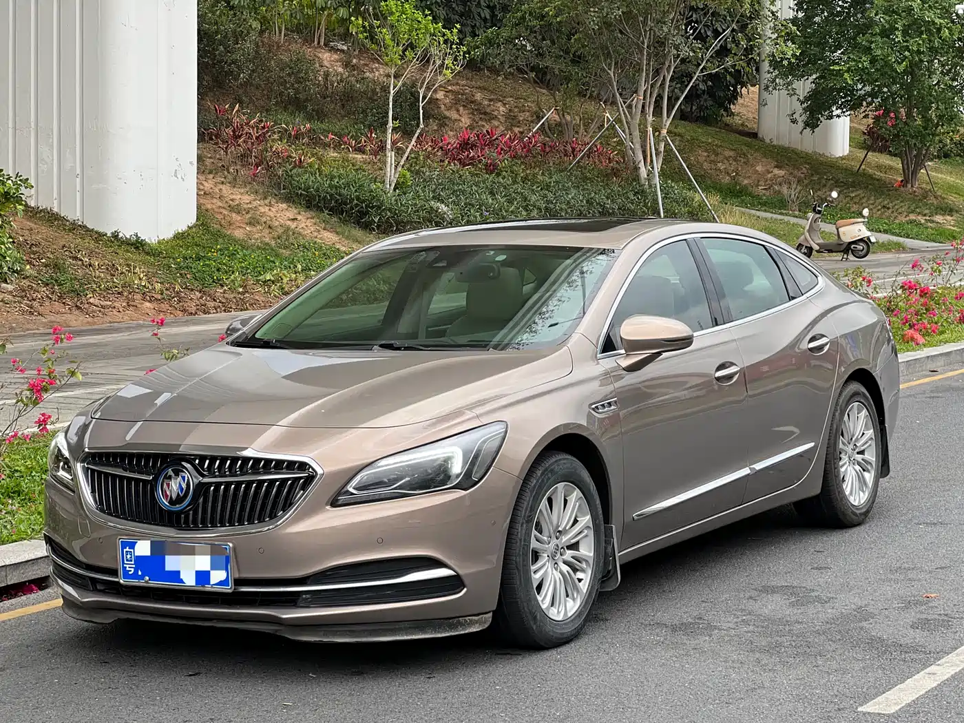 BUICK LACROSSE