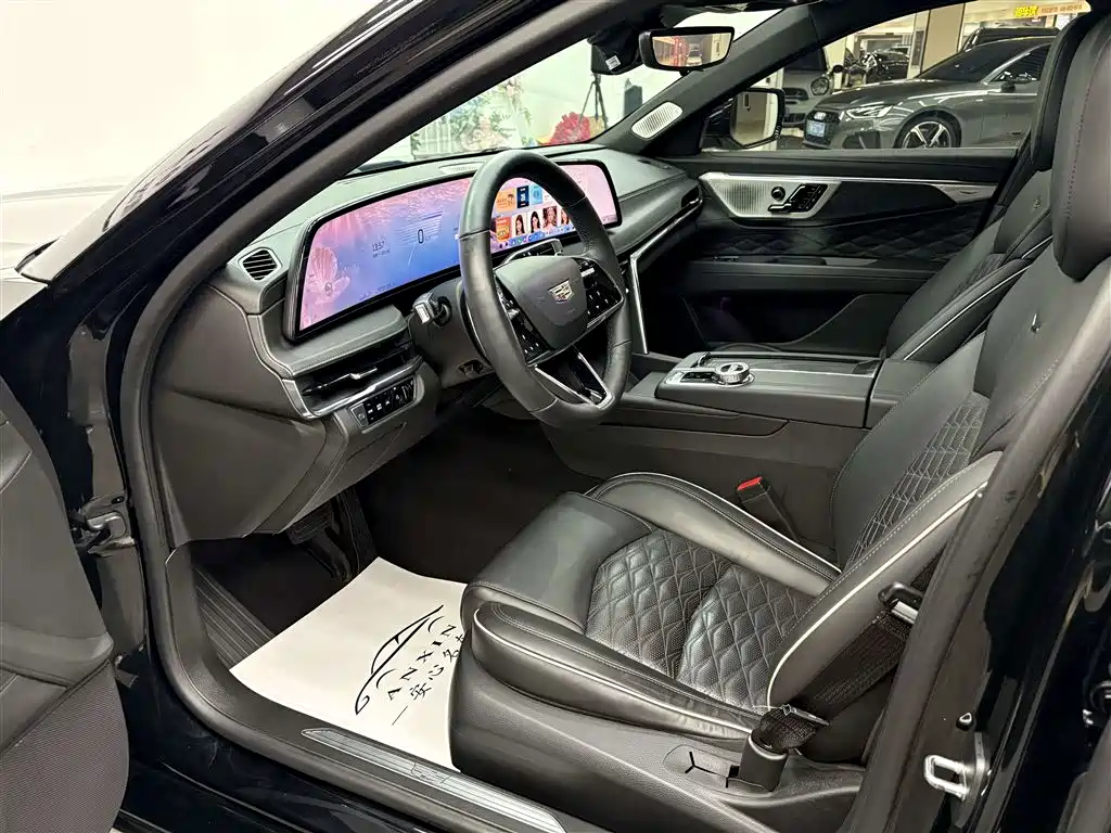 Фото 7 - Cadillac CT6