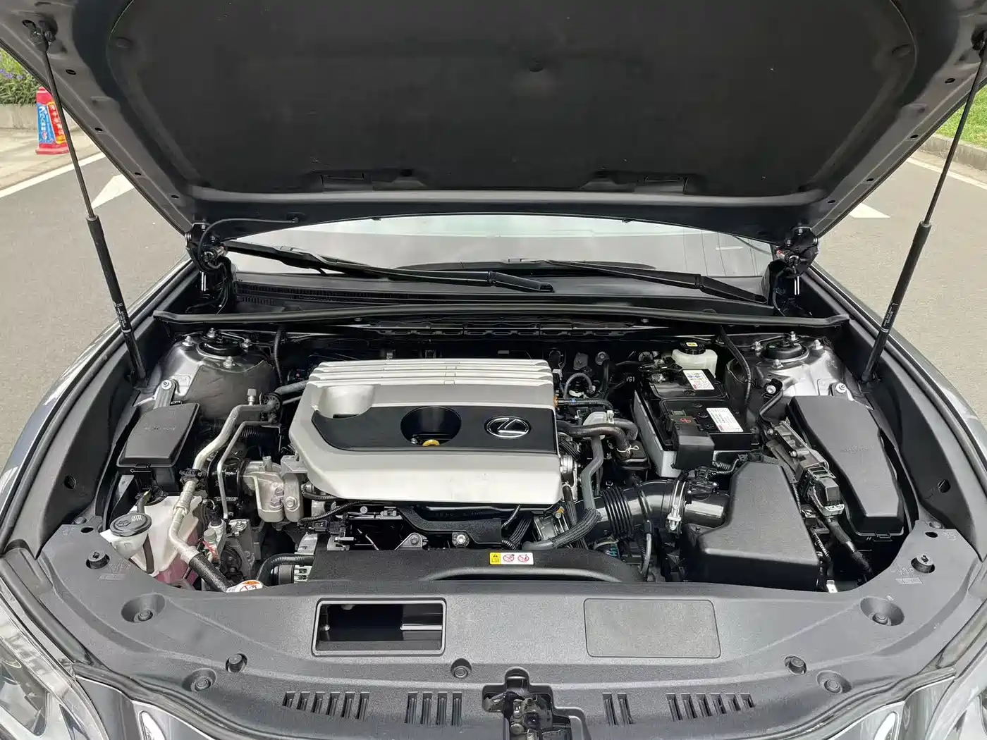 Lexus ES 2021 200 Excellence Edition фото 14