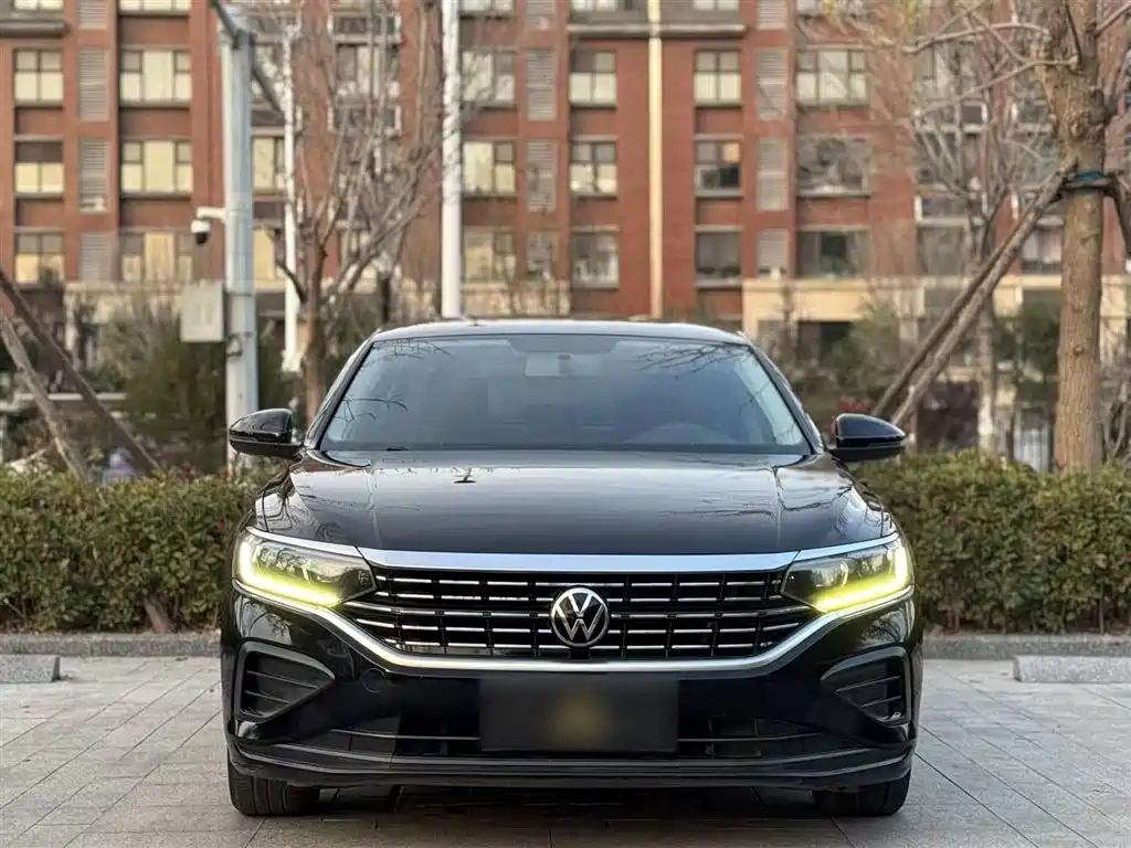 Volkswagen Passat 2022 280TSI Business Edition фото 22