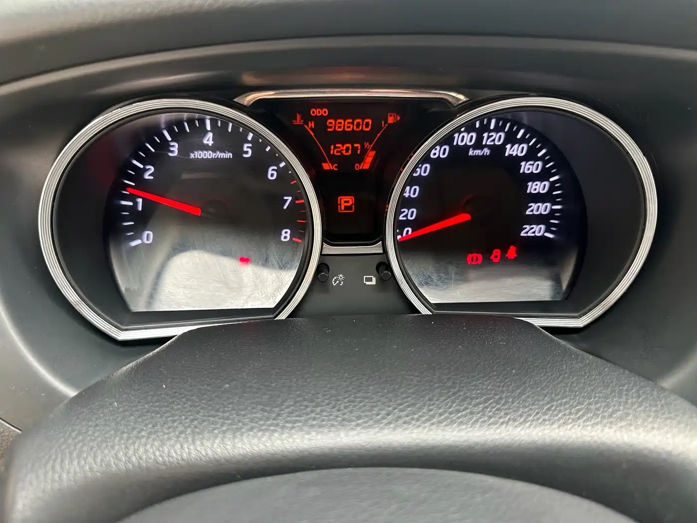 Nissan Livina 2015 2013 1.6XE CVT Comfort