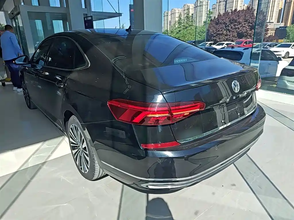 Volkswagen Passat 2019 330TSI Noble Edition China VI фото 5