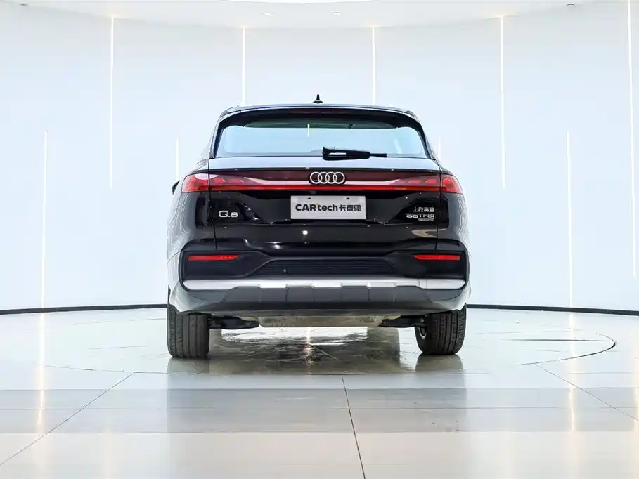 Audi Q6 2024 40 TFSI quattro Cloud View Yulin Package 7-seater фото 6