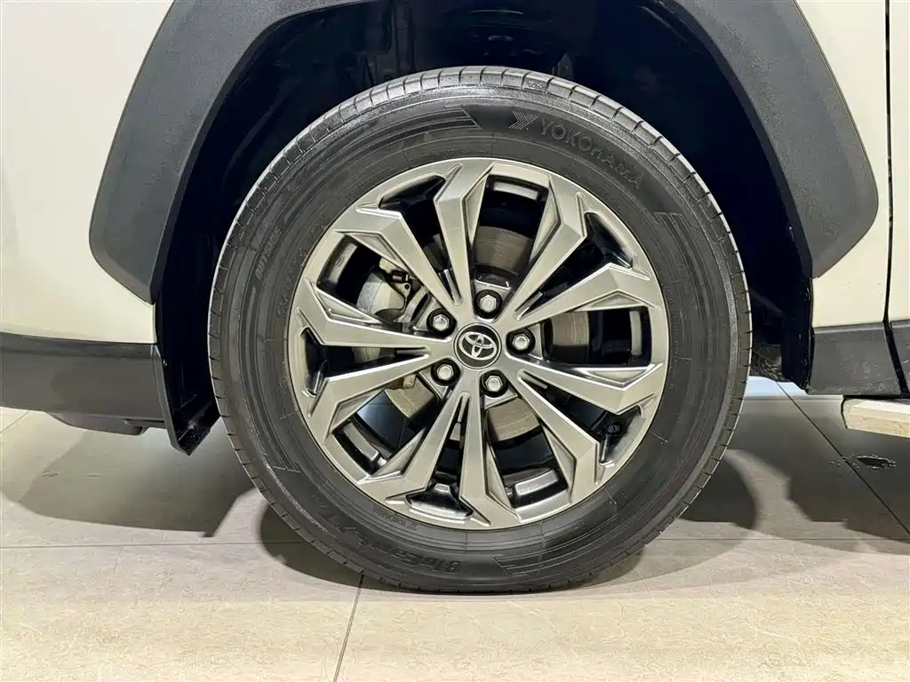 Toyota RAV4 Rongfang 2024 2.0L CVT AWD Adventure Plus Edition фото 10