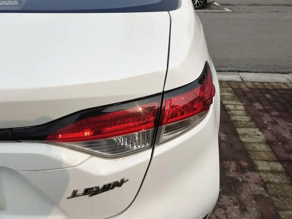 Toyota Levin 2022 TNGA 1.5L CVT Progressive Edition фото 8