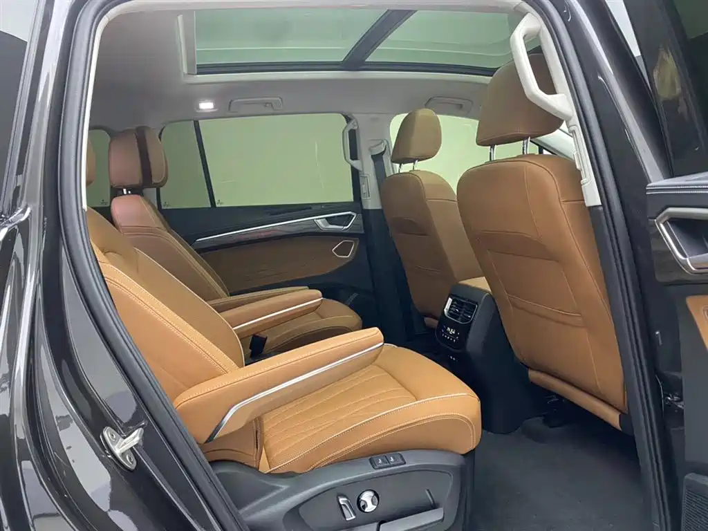 Volkswagen Talagon 2025 Model 450TSI AWD Premium 6-Seater фото 24