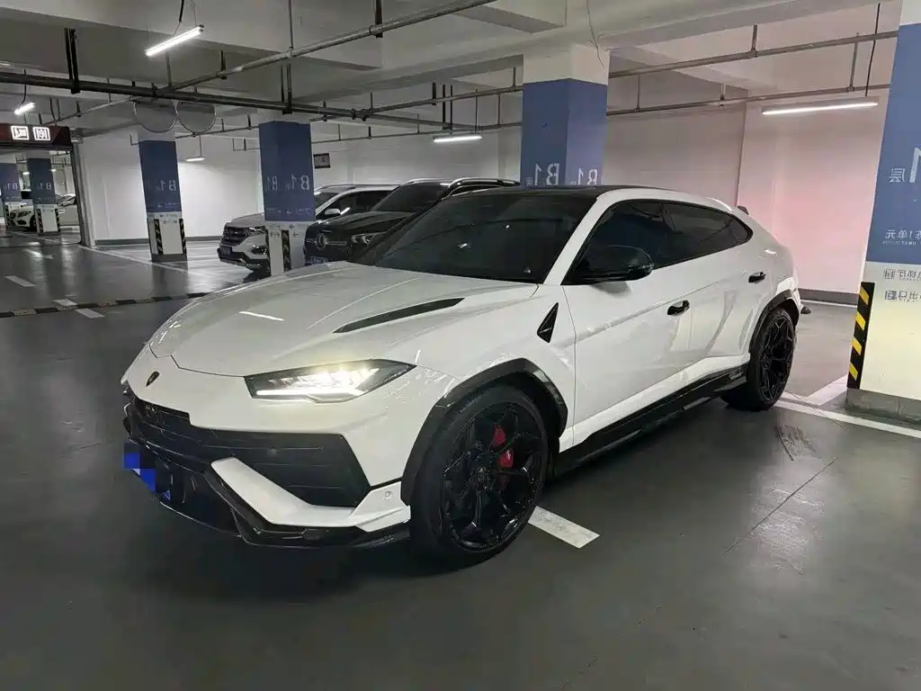 2024 Lamborghini Urus