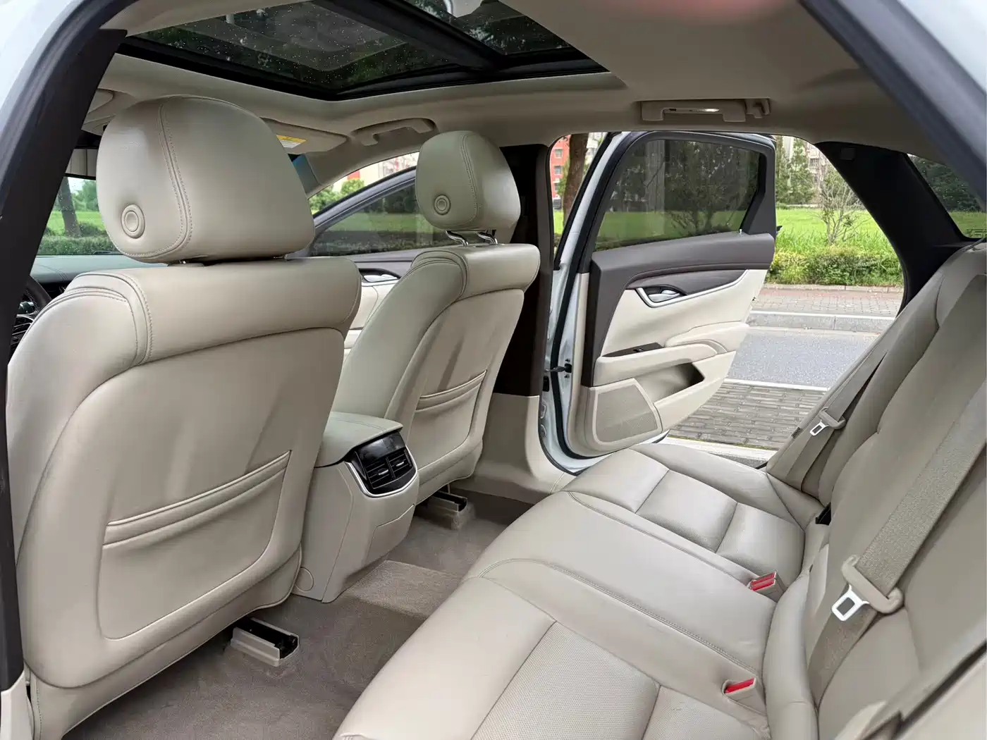 Cadillac XTS 2016 2015 28T Comfort