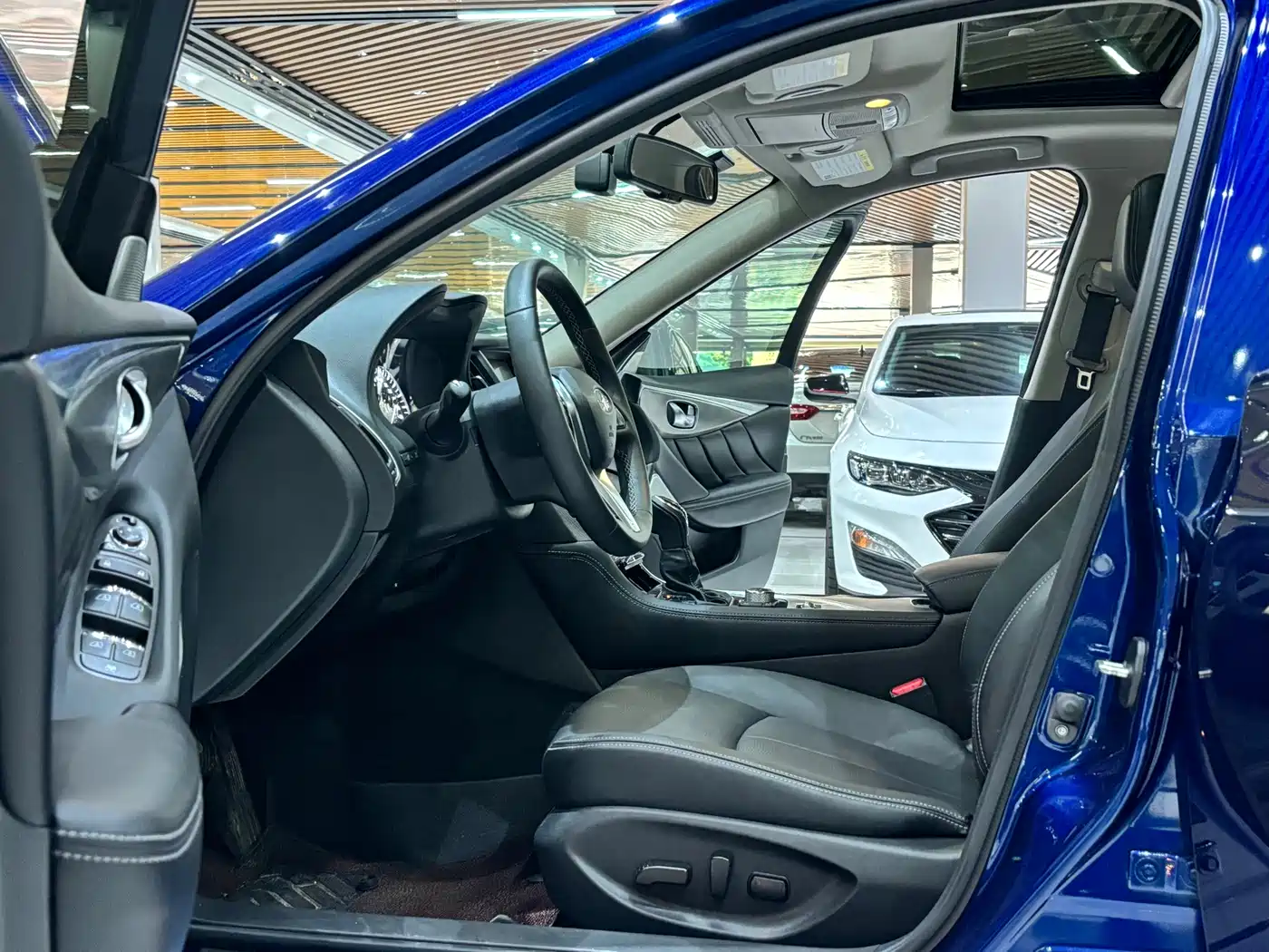 Infiniti Q50L 2019 2018 2.0T Premium Edition (China VI)
