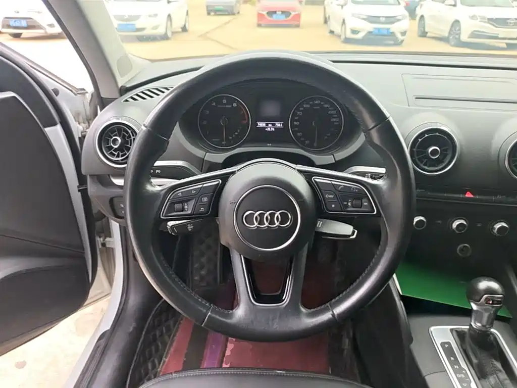 Audi A3 2018 30th Anniversary Sportback 35 TFSI Progressive фото 11