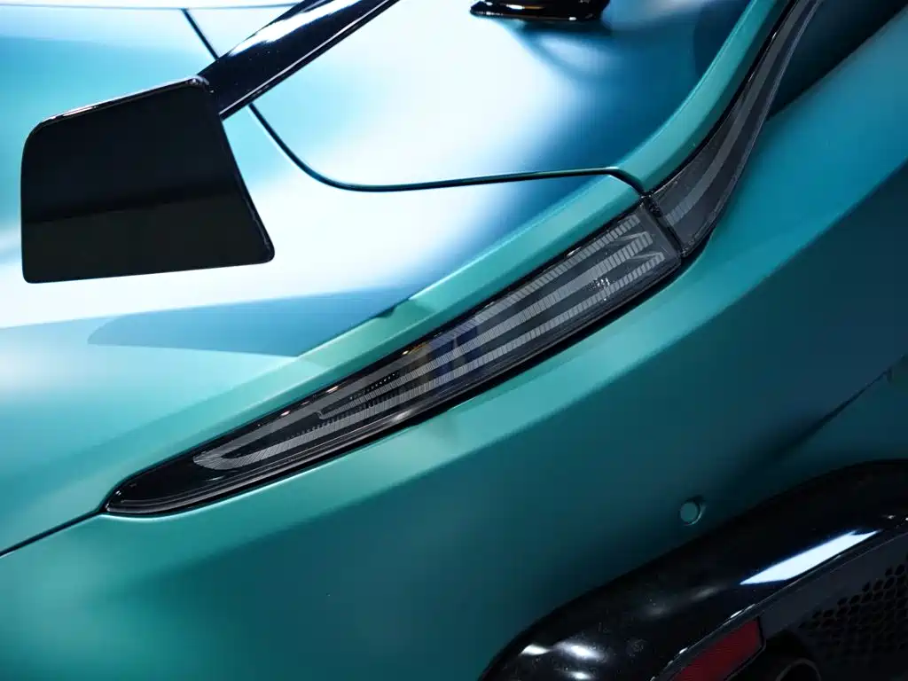 Фото 7 - Aston Martin Vantage