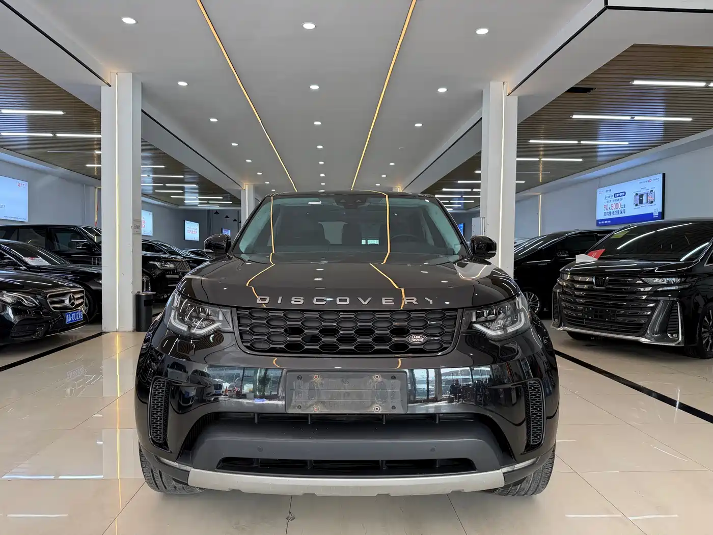 Land Rover Discovery 2017 3.0 SC V6 HSE фото 5
