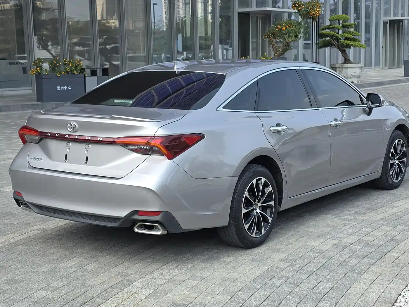 Toyota Avalon 2022 2.5L Luxury Edition фото 4