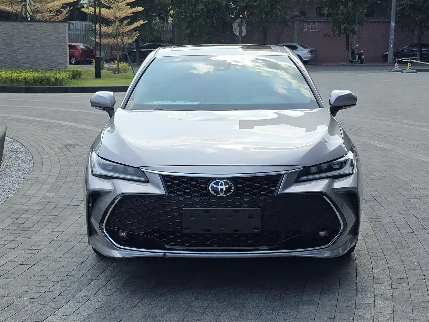 Toyota Avalon 2022 2.5L Luxury Edition фото 2