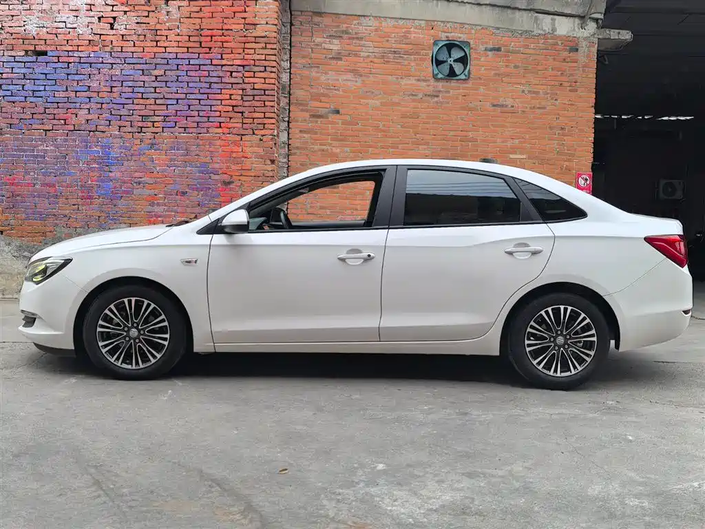 Buick Excelle 2016 Model 18T Dual-Clutch Elite фото 4
