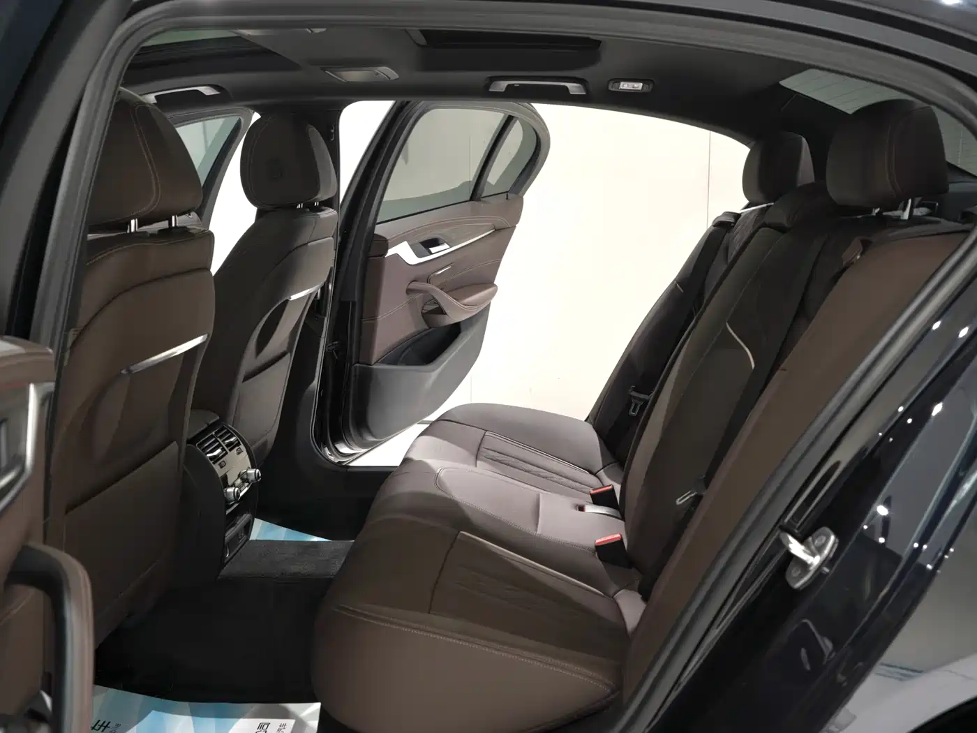 BMW 5 Series 2022 Facelift 530Li Leading M Sport Package фото 15