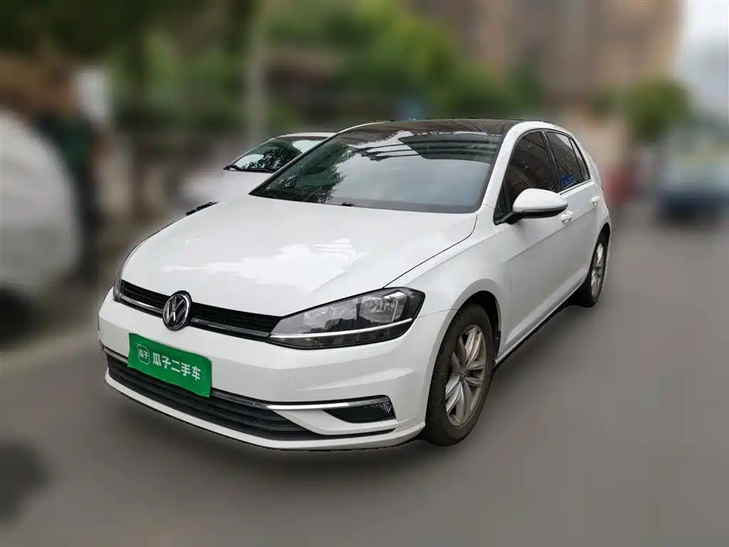 Volkswagen Golf 2018 1.6L Automatic Comfort фото 2
