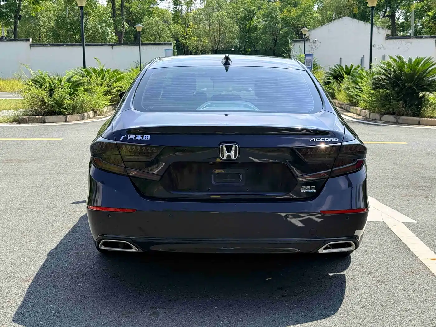 Фото 8 - Honda Accord