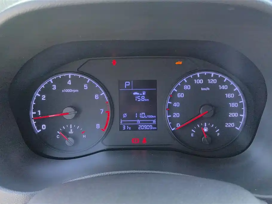 Hyundai Verna RV 2017 1.4L Automatic Cool Edition GLS China V фото 14