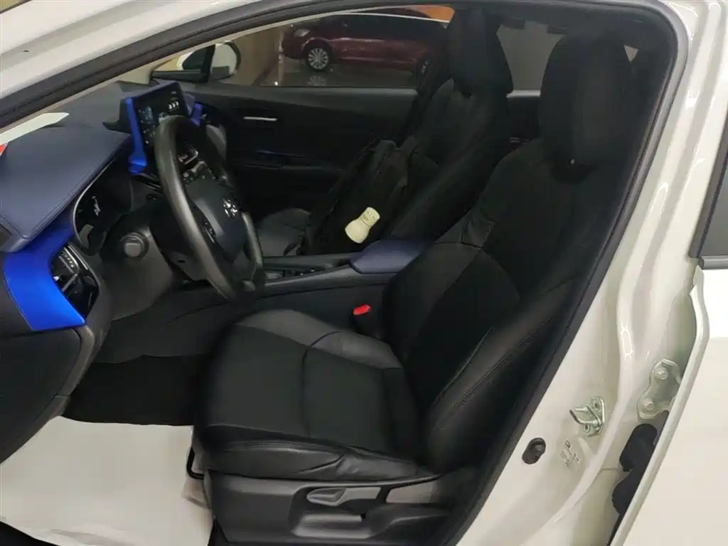 Toyota C-HR 2023 Model 2.0L Comfort Edition фото 15