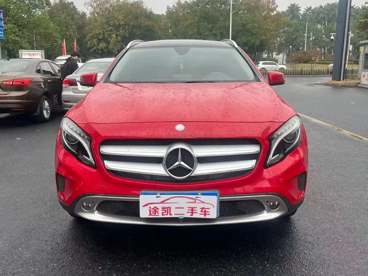 Mercedes-Benz GLA 2016 GLA 220 4MATIC Fashion фото 2