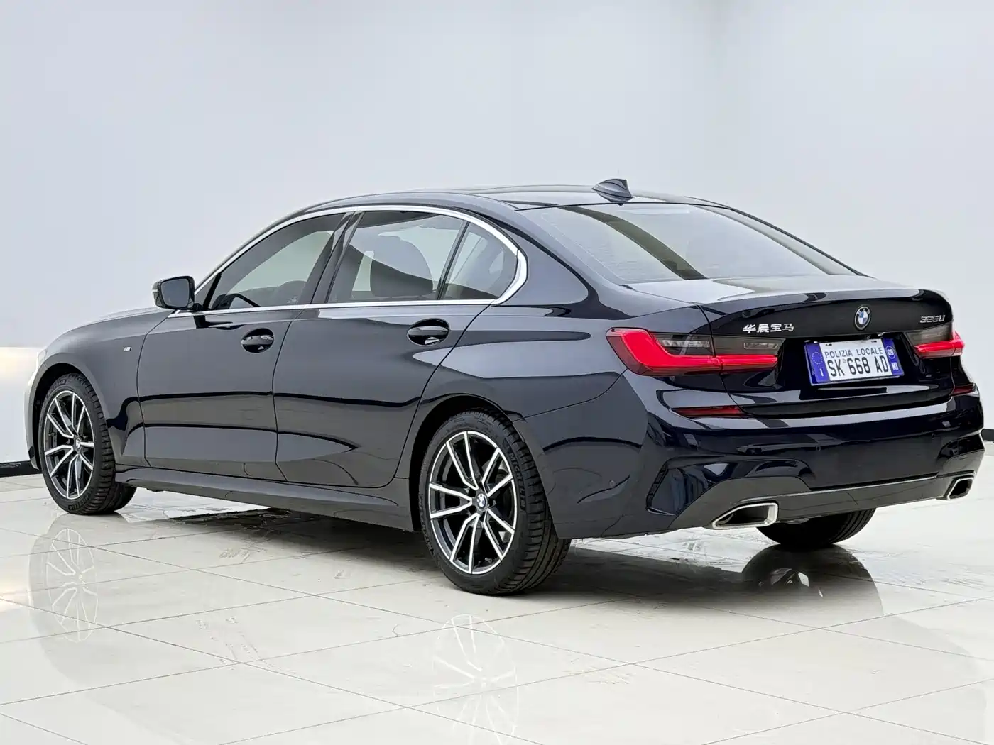 BMW 3 SERIES