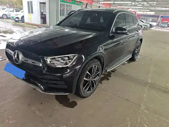 MERCEDES-BENZ GLC